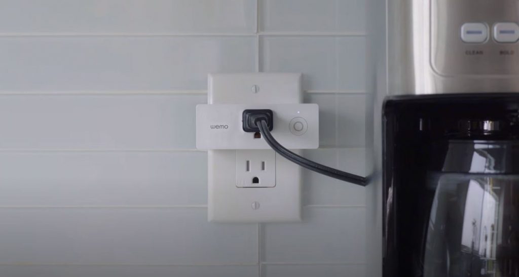 Can You Plug a Wemo Into a Power Strip? DIY SmartThings
